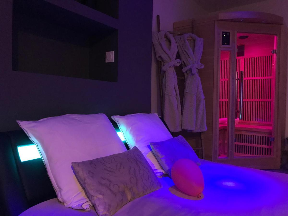 Sweet love romantique by locationslepuyenvelay Le Puy-en-Velay Extérieur photo